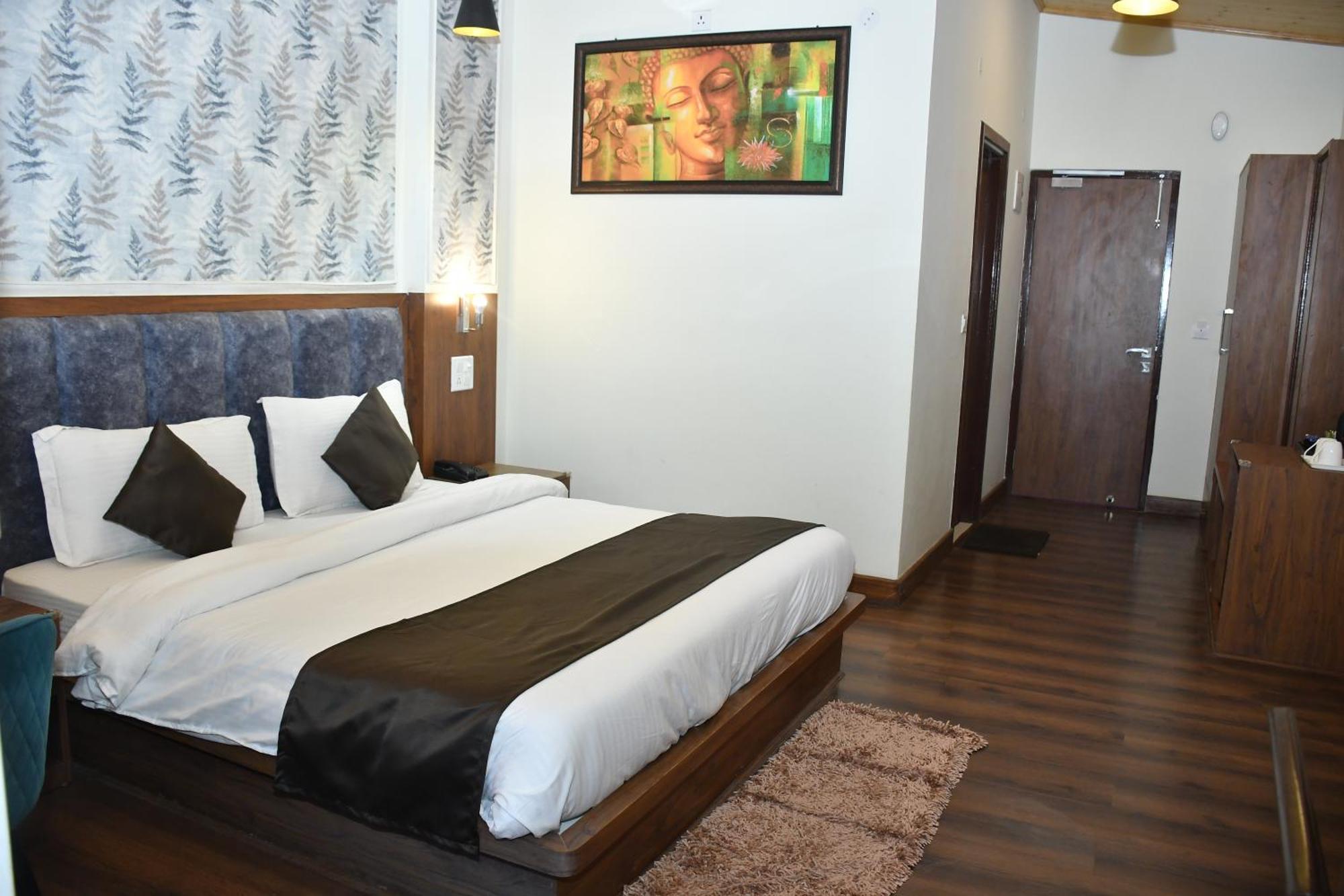 Hotel Le Halcyon , Kasauli Solan Ngoại thất bức ảnh
